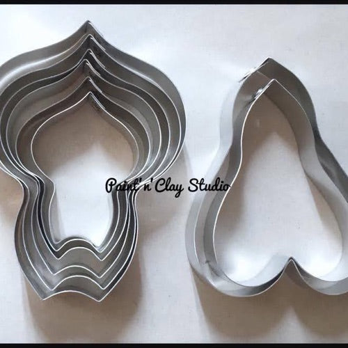 Exotic Calla Lily cutters